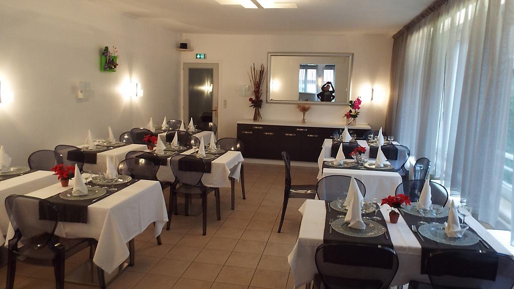 Le Coin Fleuri Hotel Digne-les-Bains Exterior photo
